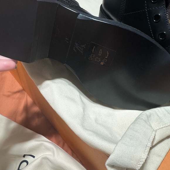 100% authentic  Louis Vuitton Metropolis Flat Ranger boots new size 37 - Picture 3 of 9